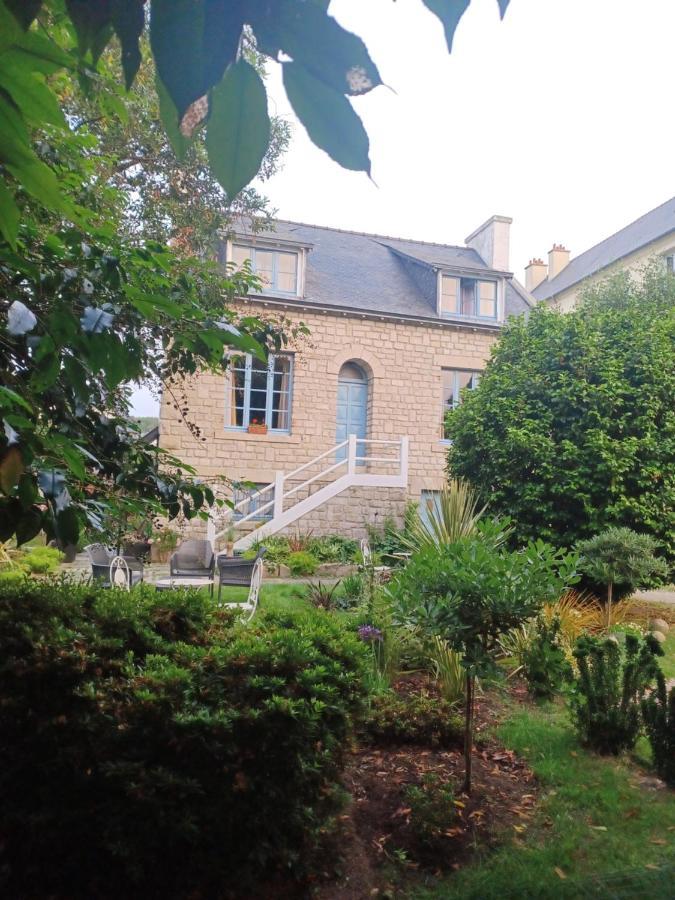 Le Banellou Bed & Breakfast แก็งแปร์ ภายนอก รูปภาพ