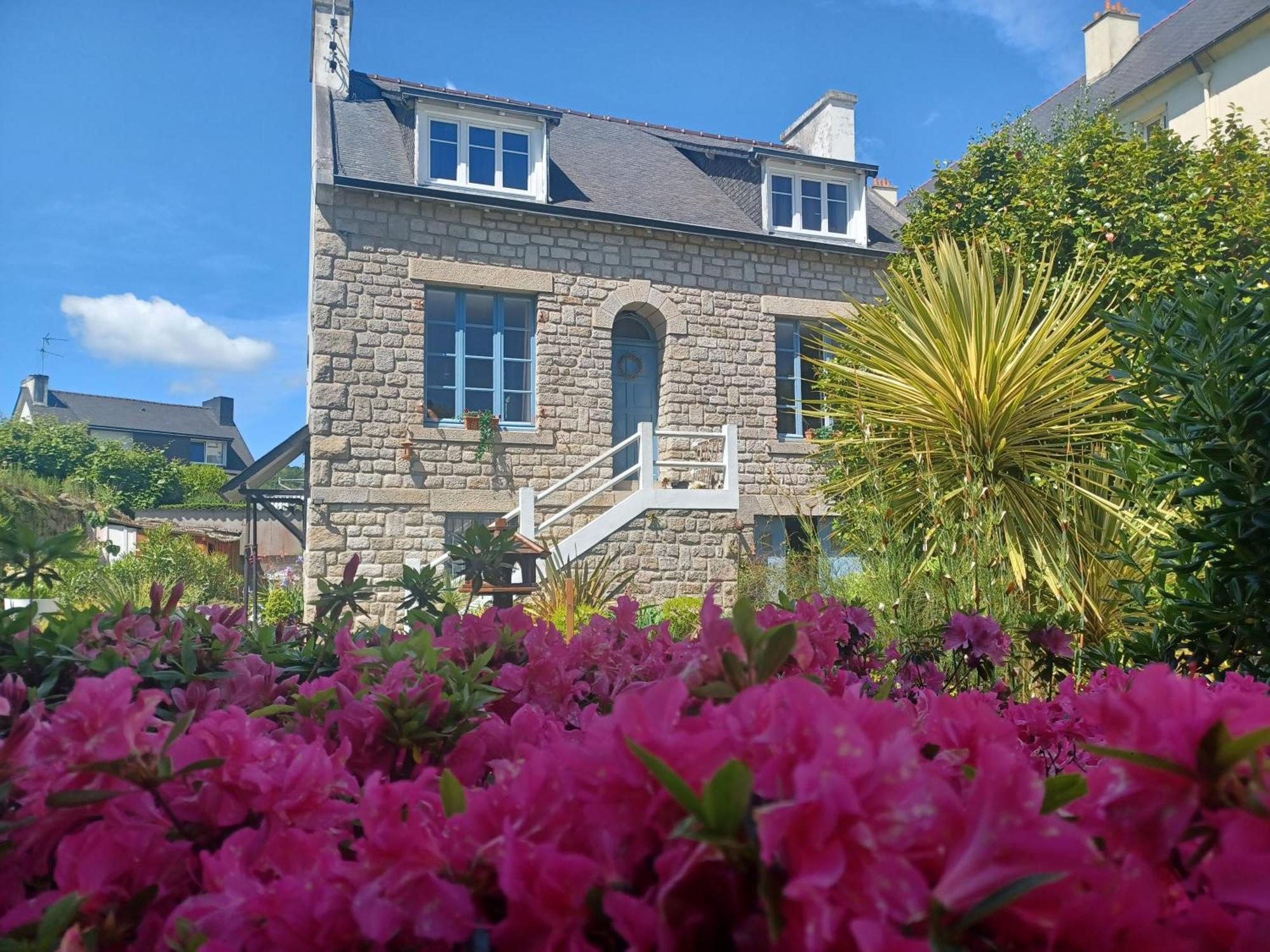 Le Banellou Bed & Breakfast แก็งแปร์ ภายนอก รูปภาพ